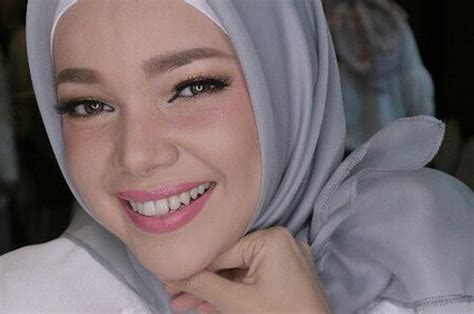 dewi sandra hijab